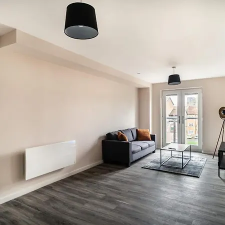 Modern & Bright 2 Bed Apartment In Манчестер Экстерьер фото