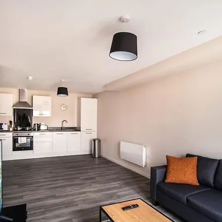 Modern & Bright 2 Bed Apartment In Манчестер Экстерьер фото